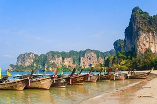 Krušný rok pro Thajsko. Země poprvé za dekádu zaznamenala úbytek turistů - Novinky